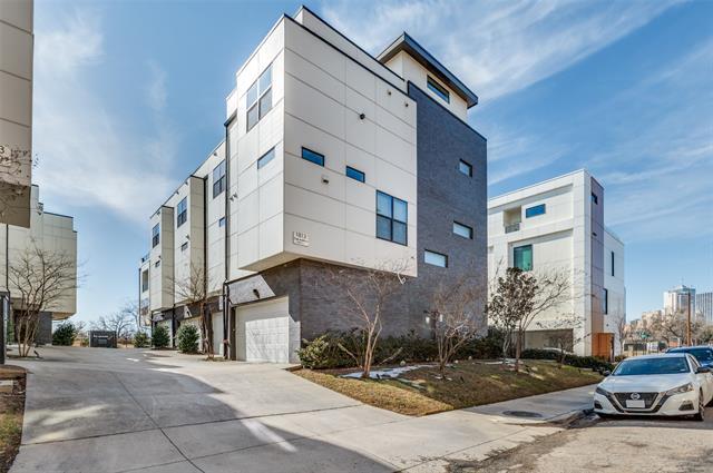 Building Photo - 1813 Park Ave