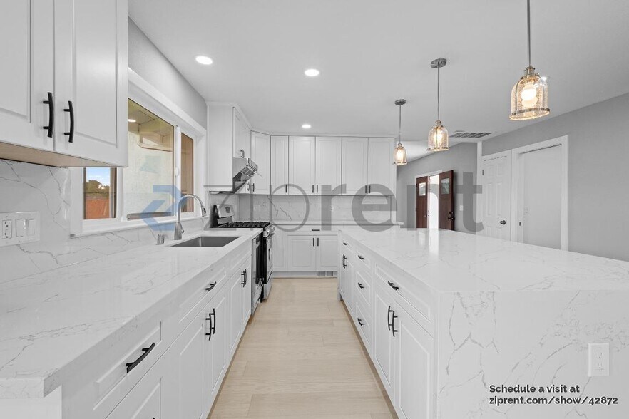 Building Photo - 3727 Northridge Dr