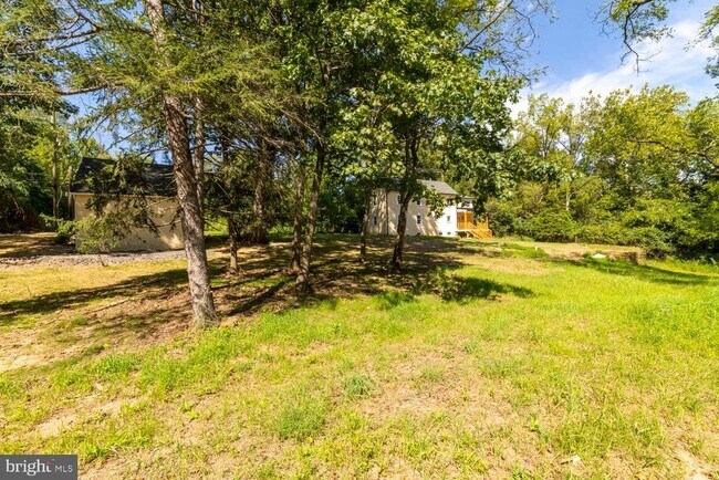 Building Photo - 2315 Hickory Rd