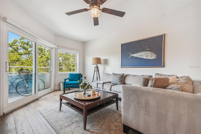 Building Photo - 762 S Village Cir