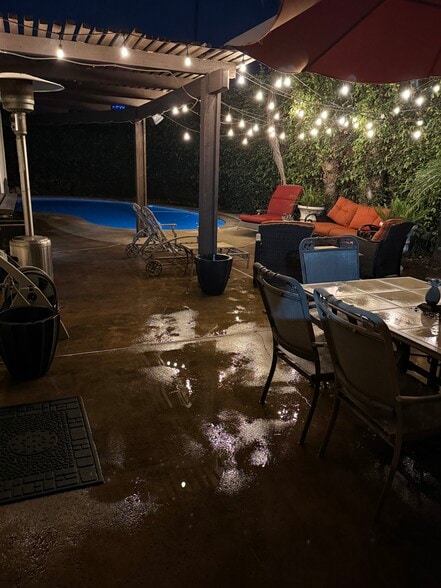 Building Photo - 15481 Cottonwood Cir