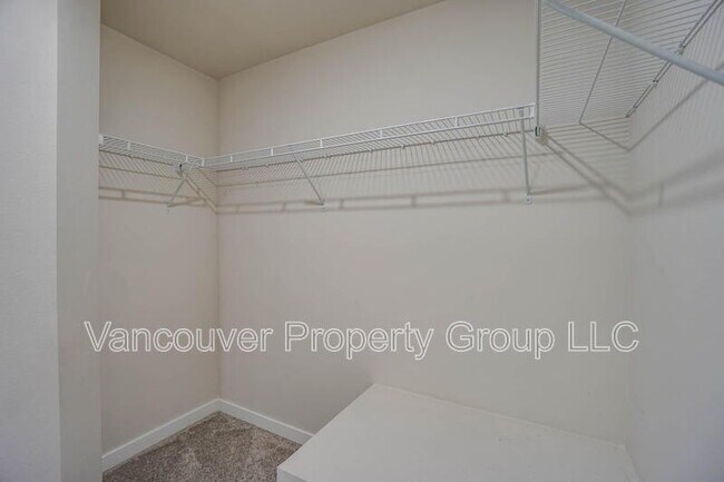 Building Photo - 2904 NE 161st Ct