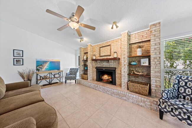 Building Photo - 3 Bedroom in the Heart of Niceville!