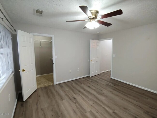 Building Photo - 10405 Trotters Pointe Dr