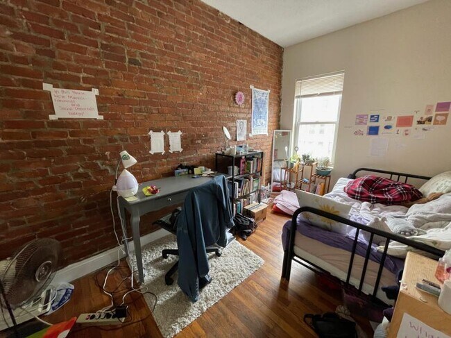 Building Photo - 2 bedroom in Boston MA 02115