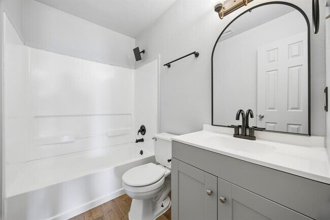 Building Photo - 12429 Drummond Dr