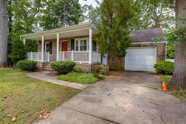 Building Photo - 22 Clayton Ave