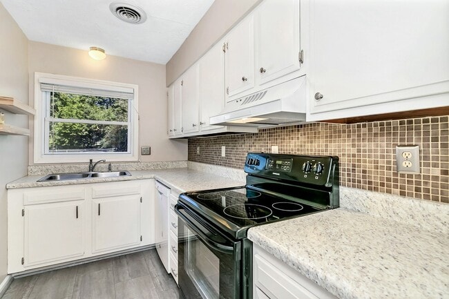 Building Photo - 403 Southway Garden Rd