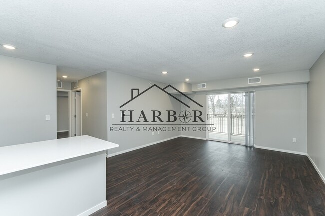 Building Photo - Brand NEW Caroline Apartments - 106 - Move...