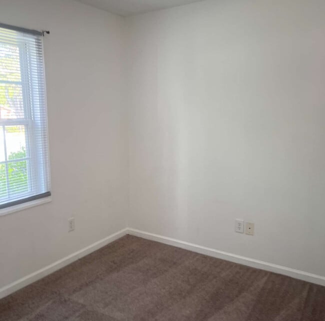 Building Photo - 1710 Garland St