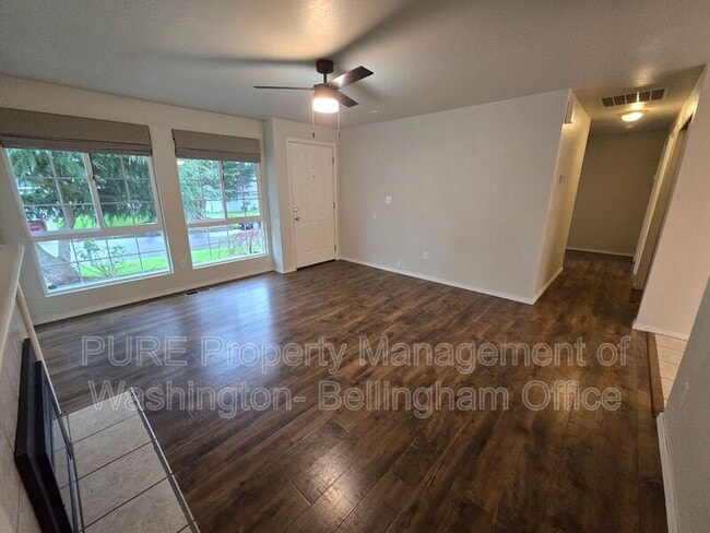 Building Photo - 6521 58th St NE