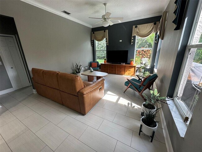 Building Photo - 1461 Chessington Cir