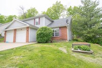 Building Photo - 1323-1325 Godas Dr