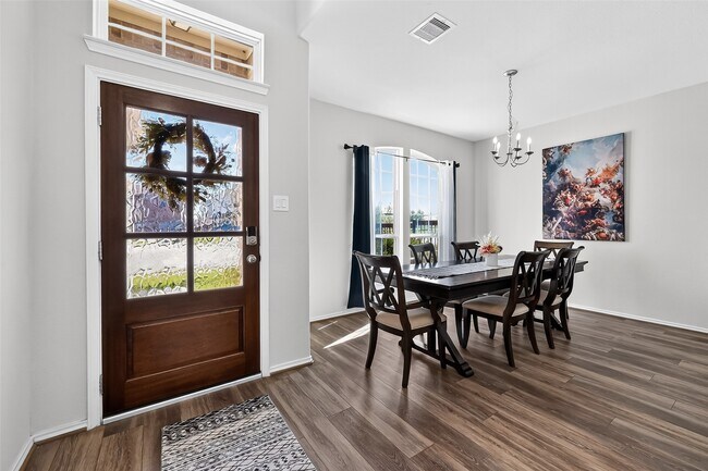 Building Photo - 1601 Darwin Cedar Dr