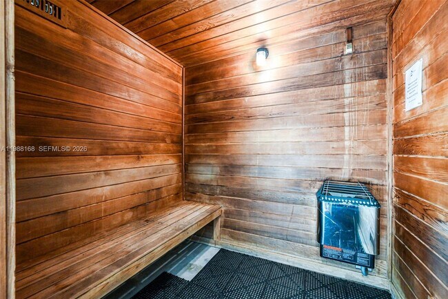 Building Photo - 3451 NE 1st Ave