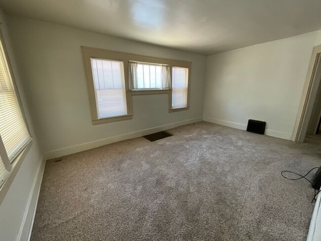 Building Photo - 1238 E Page St