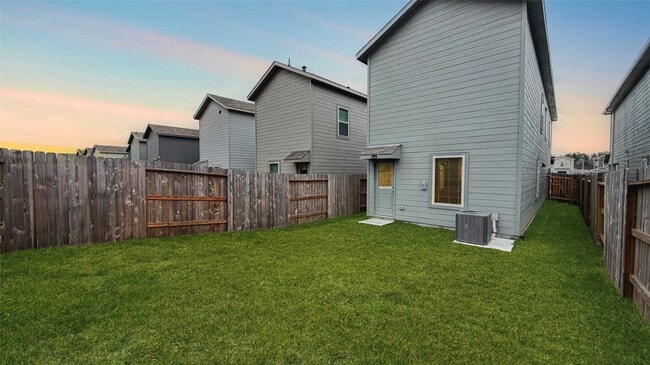 Building Photo - 21305 Carosella Dr