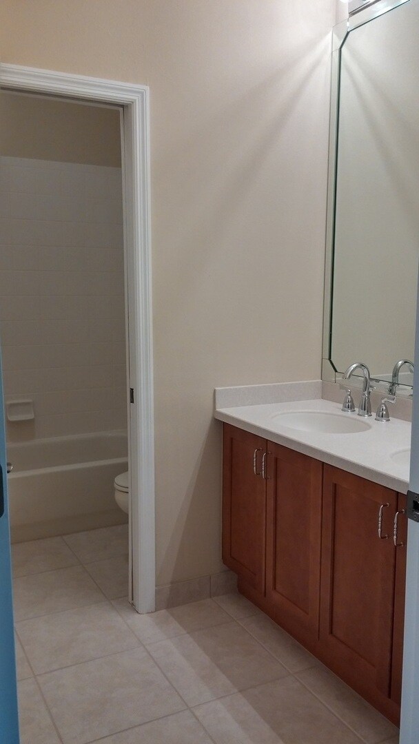 Building Photo - Elegant Home in Gated Regency Hills Community with Three Car Garage