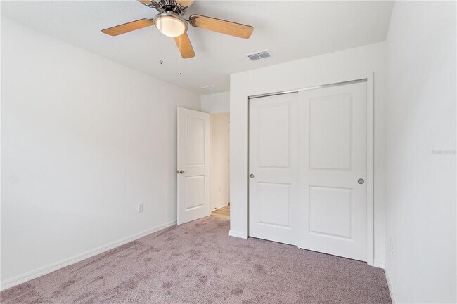 Building Photo - 305 Summer Grv Wy