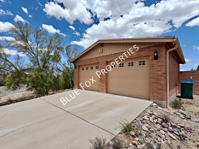 Building Photo - 5440 W Placita De La Promesa