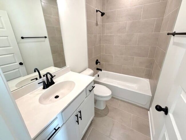 Building Photo - Move In Special! Now Leasing a Brand New 5-Bedroom 3 Bath Home Olive Branch