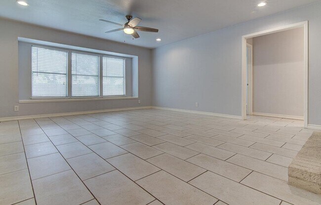 Building Photo - 12111 Missel Thrush Ct