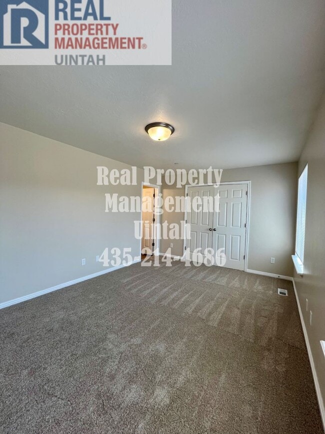 Building Photo - 693 E 1400 S