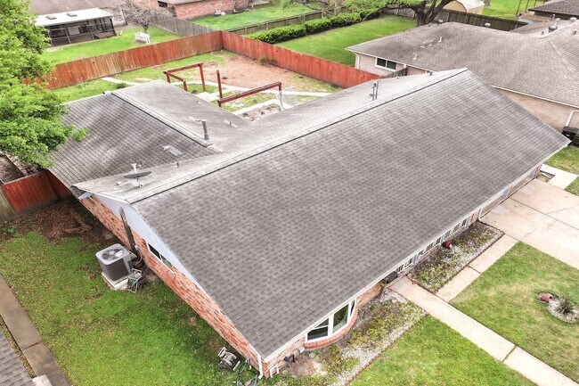 Building Photo - 8335 Langdon Ln