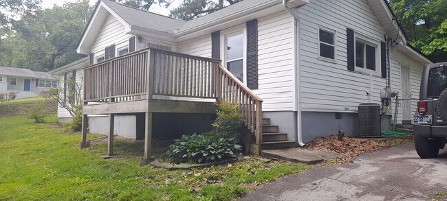 Building Photo - 2081 Mae Dell Rd