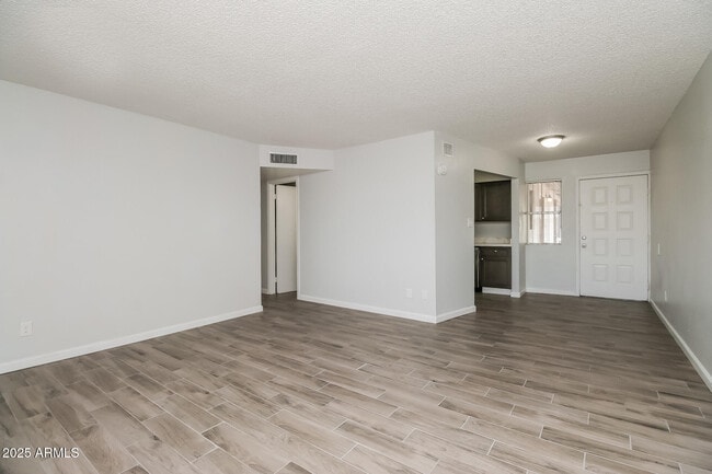 Building Photo - 1050 W University Dr