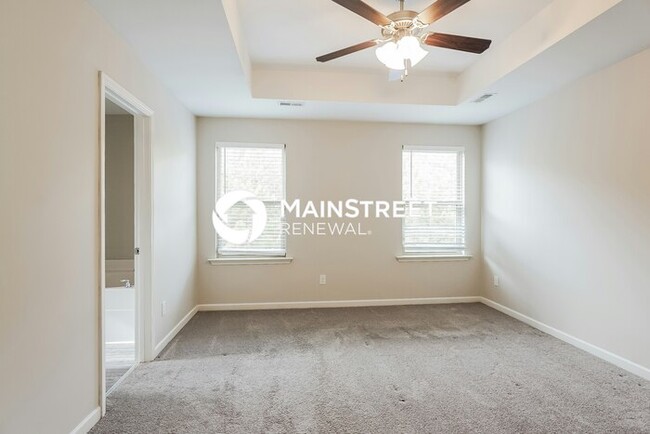 Building Photo - 560 Briar Ridge Cir