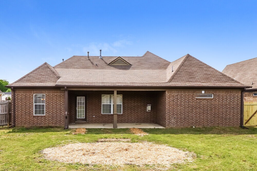 Building Photo - 8374 Blue Ridge Dr