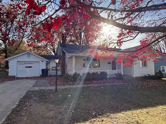 Building Photo - 559 Hartzler St