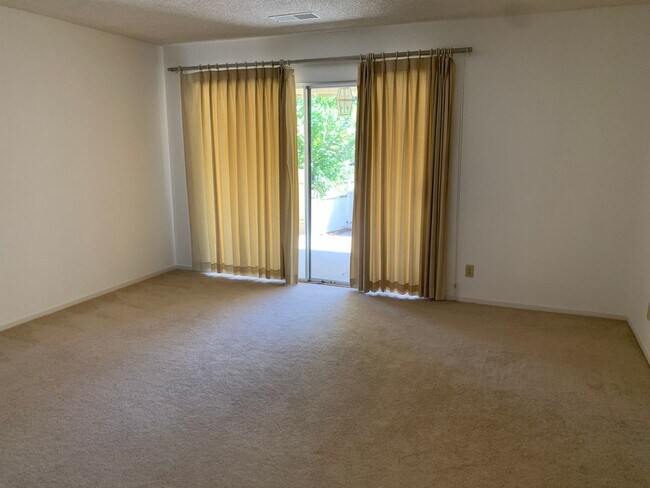 Building Photo - 6544 Stone Bridge Rd