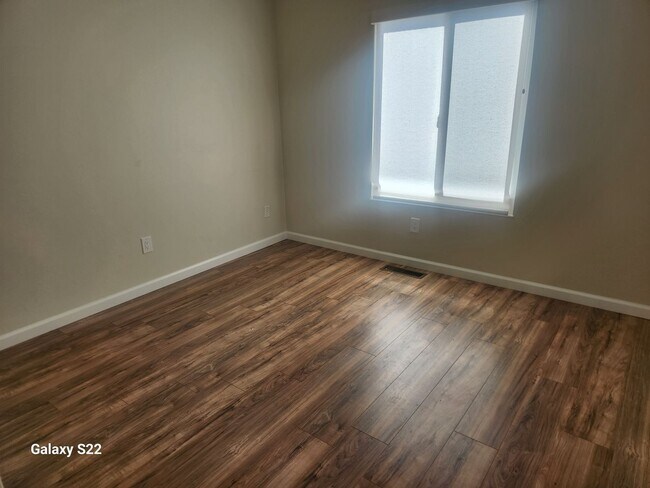 Building Photo - This is a Must See beautiful 3 bedroom, 2 ...