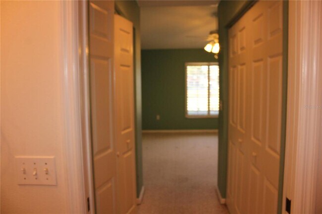 Building Photo - 1702 Fairway Trce