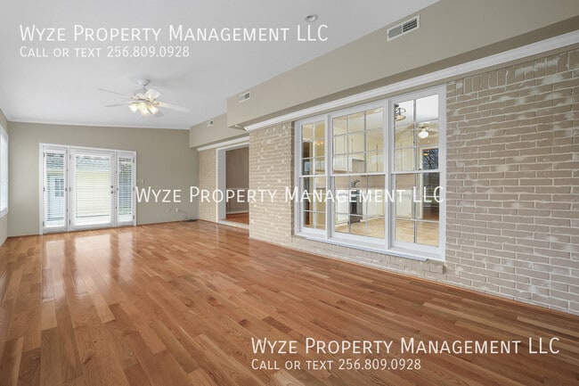 Building Photo - 2202 Manchester Cir SW