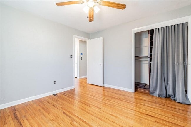Building Photo - 5418 Riverhills Dr