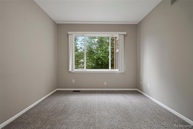 Building Photo - 50353 Livingston Dr