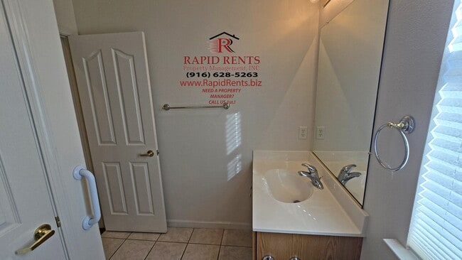 Building Photo - 2713 Robinson Creek Ln