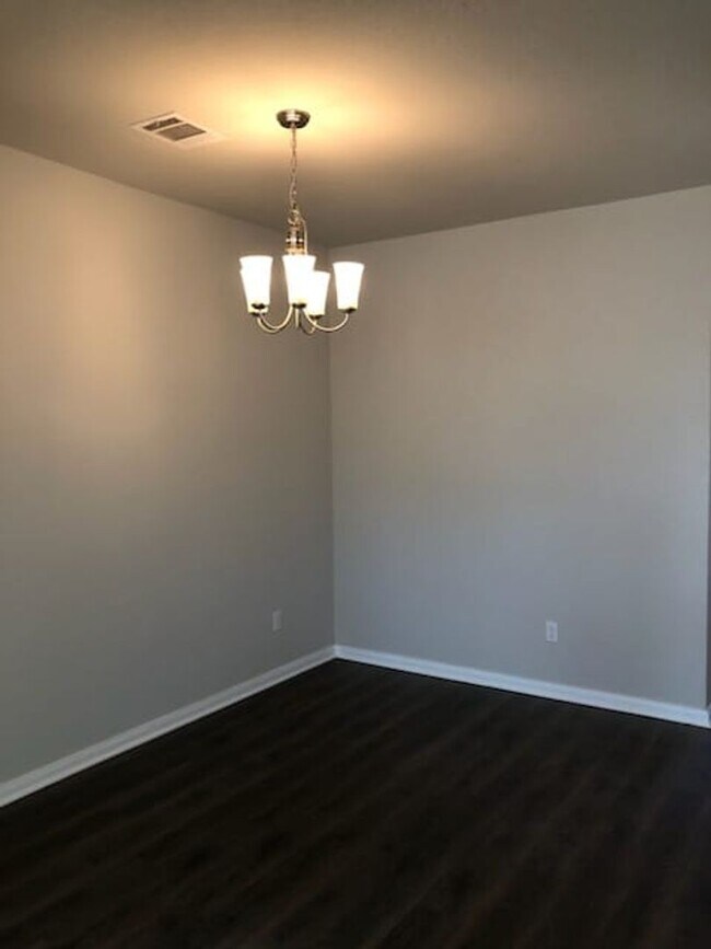 Building Photo - House for lease in Georgetown