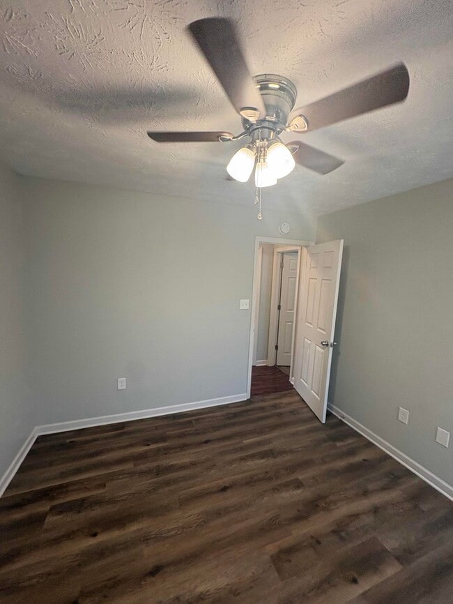 Building Photo - 508 Bridgeport Pl