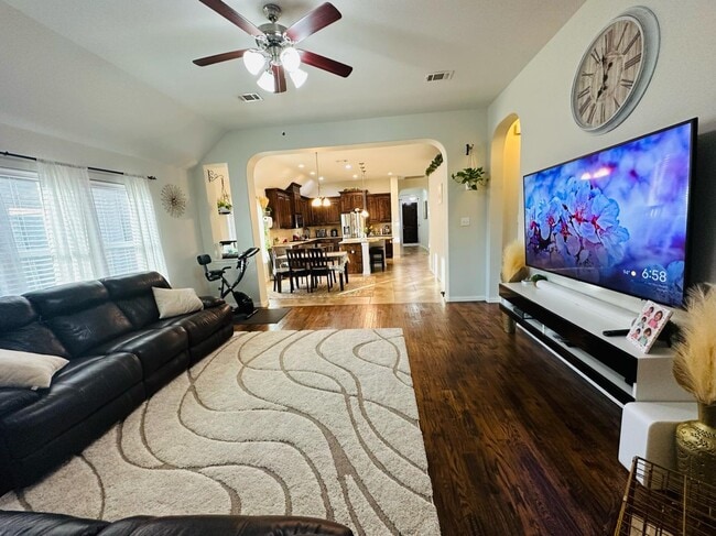 Building Photo - 2448 Elm Valley Dr