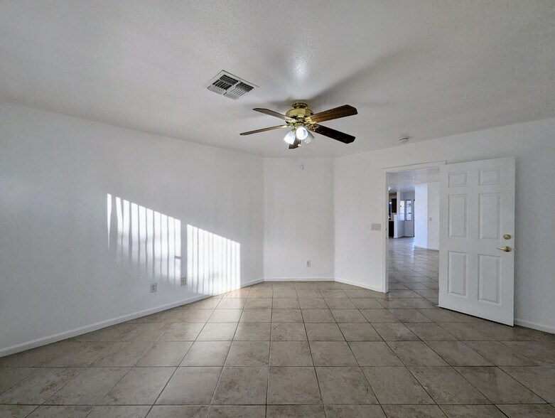 Building Photo - 6780 N 74th Dr