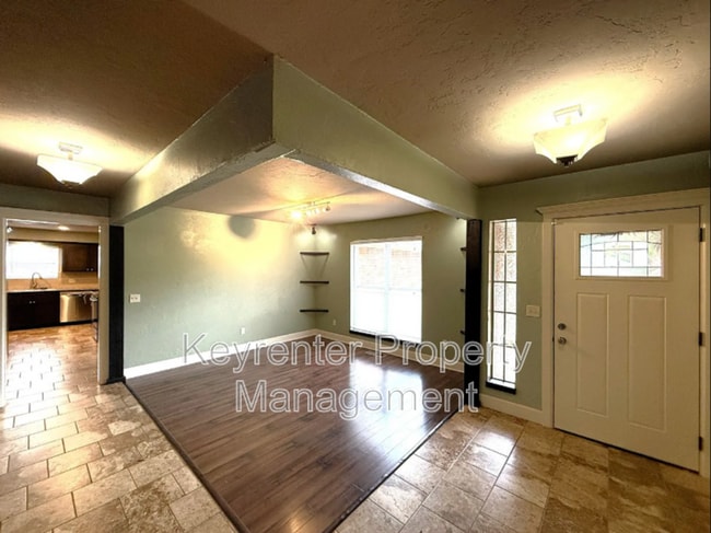 Building Photo - 5324 Eden Dr