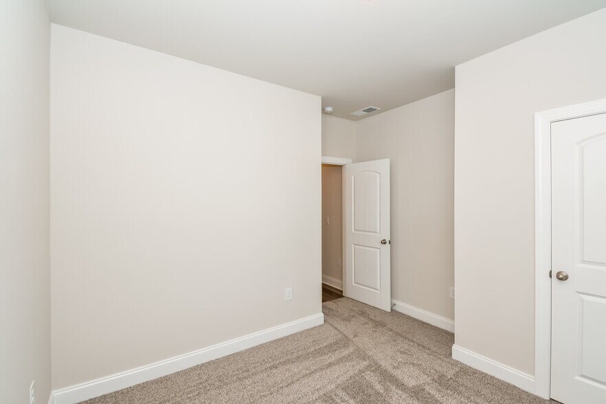 Building Photo - 3627 Mathewson Way