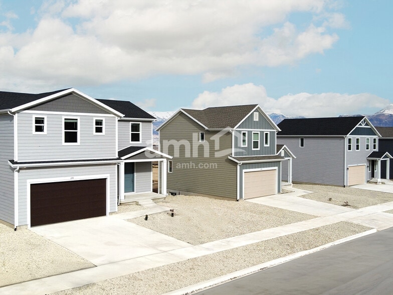 Building Photo - 1376 W Mahogany St