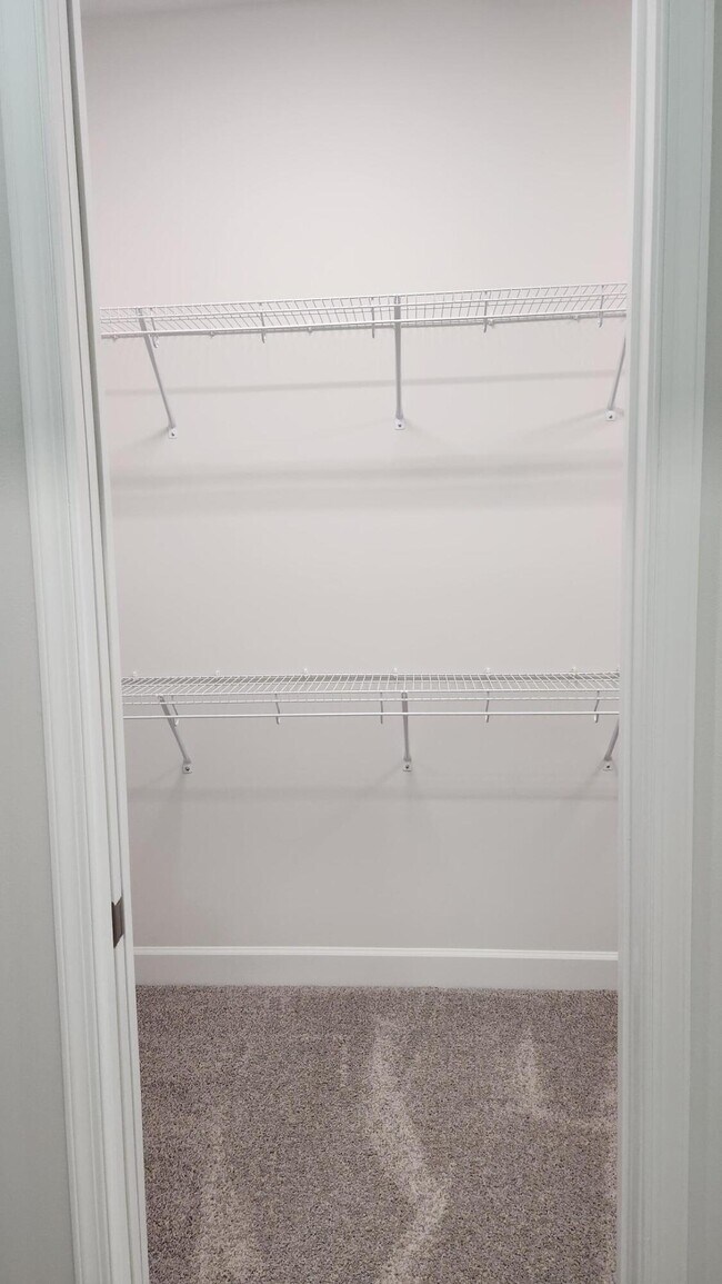 Building Photo - 14970 RedCove Pl