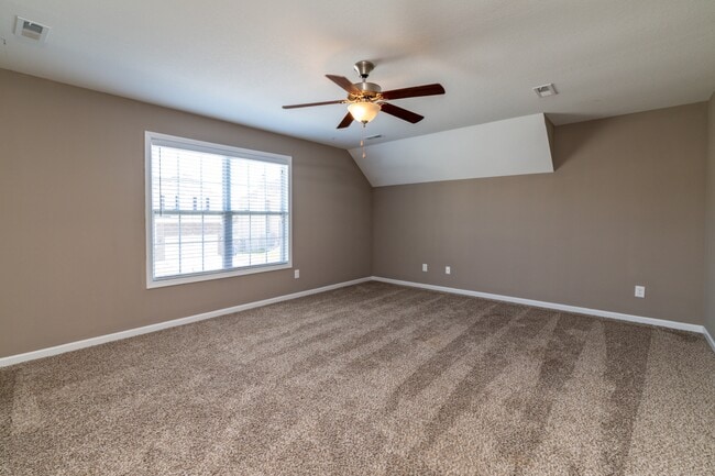 Building Photo - 2715 Honey Hill Rd