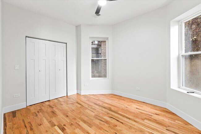 Building Photo - 6128 S Rhodes Ave